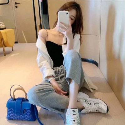 明天,我会成为谁的女友